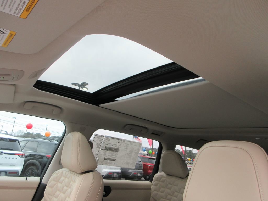 New 2026 Nissan Armada Platinum RWD image 15