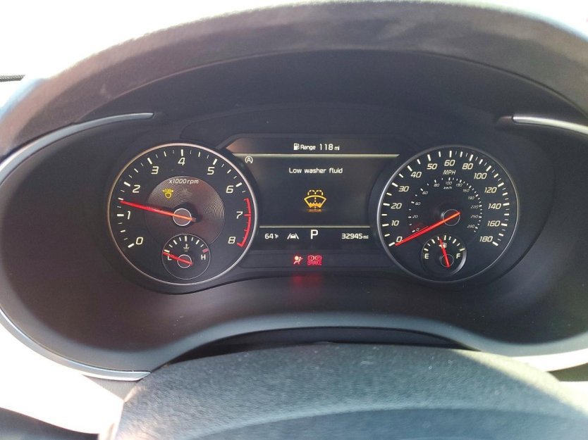 Used 2023 Kia Stinger GT2 image 8