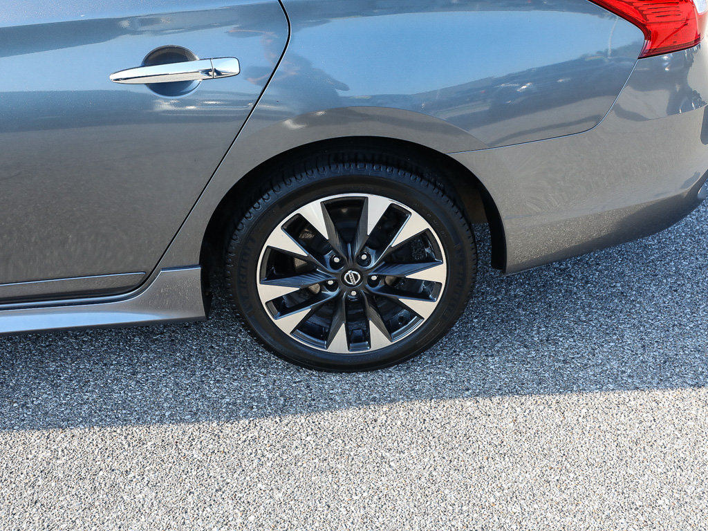 Used 2018 Nissan Sentra SR Turbo w/ Premium Package (P03) FWD image 4