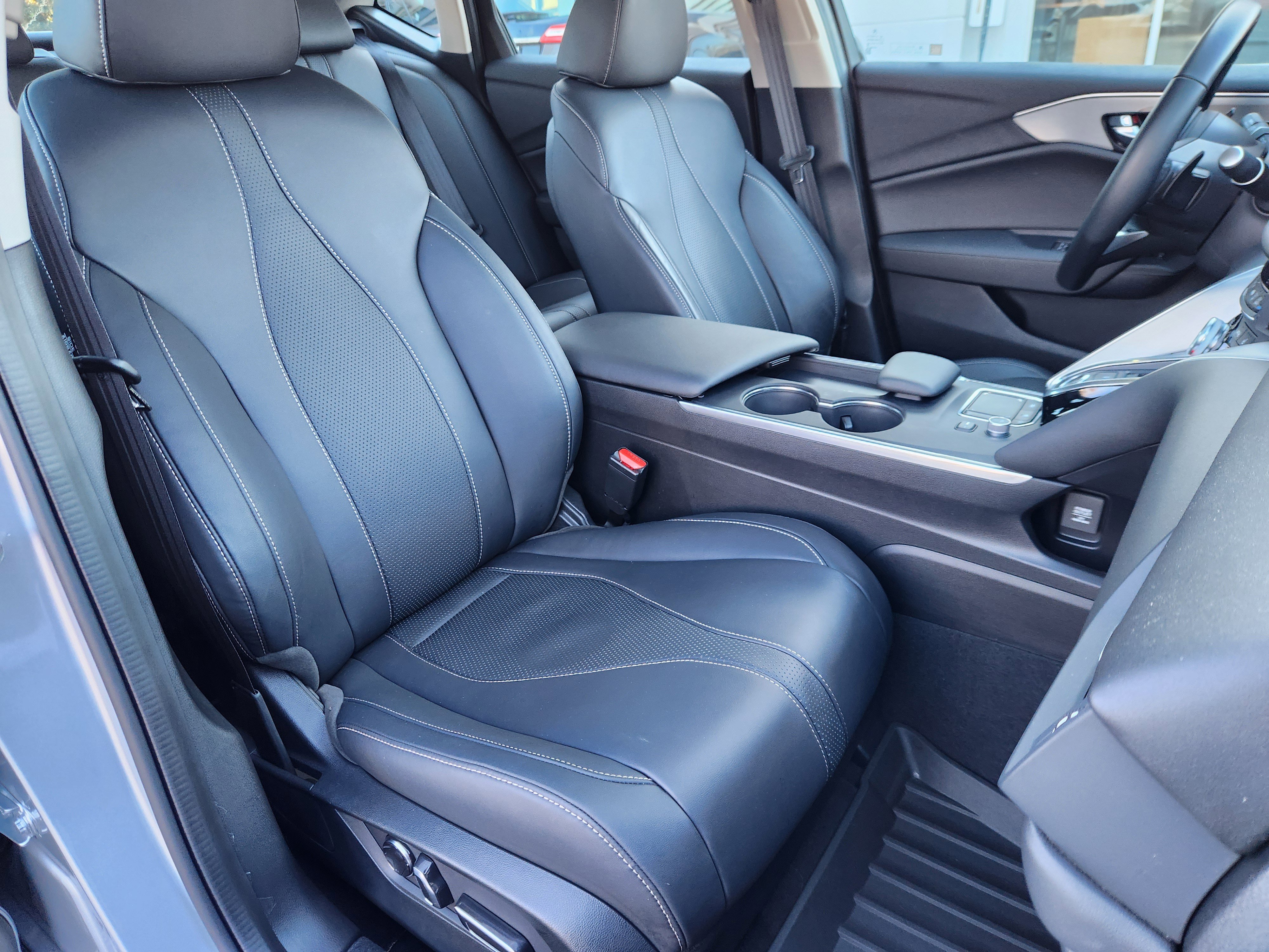 Certified 2025 Acura TLX w/ Technology Package image 15