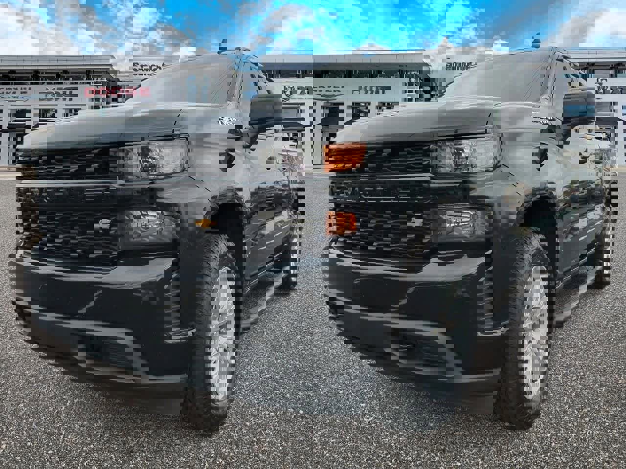 Used 2022 Chevrolet Silverado 1500 Custom image 4