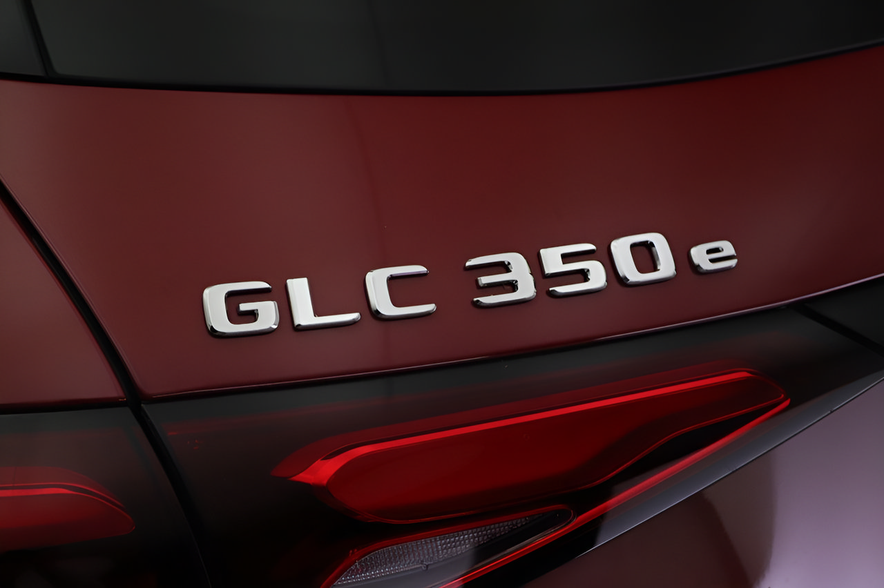 Certified 2025 Mercedes-Benz GLC 350e 4MATIC image 19