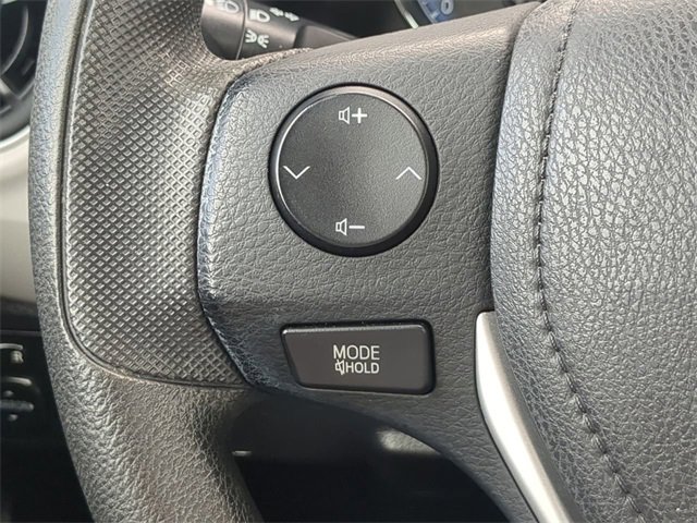 Used 2018 Toyota Corolla LE image 22