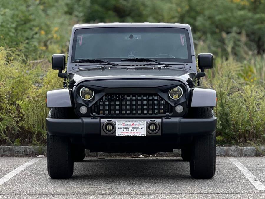 Used 2018 Jeep Wrangler Unlimited Sahara image 3