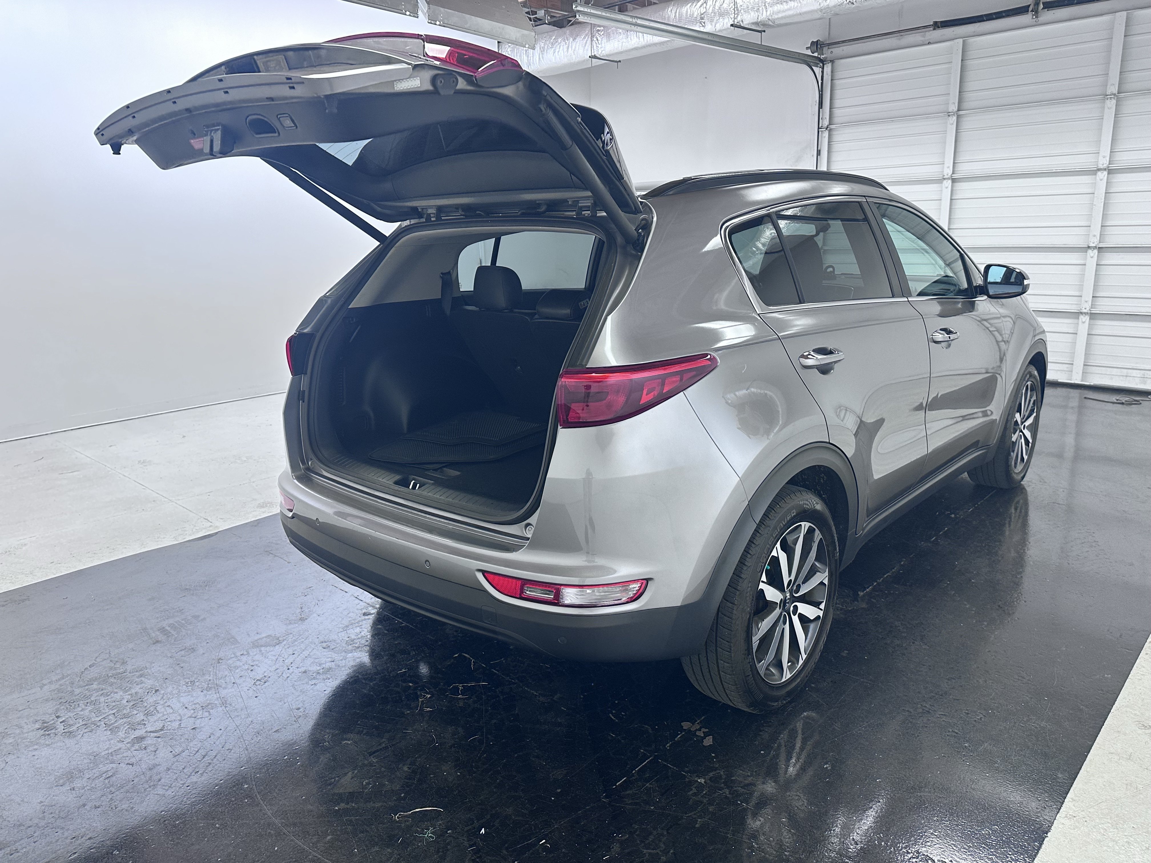 Used 2018 Kia Sportage EX w/ EX Technology Package FWD image 26
