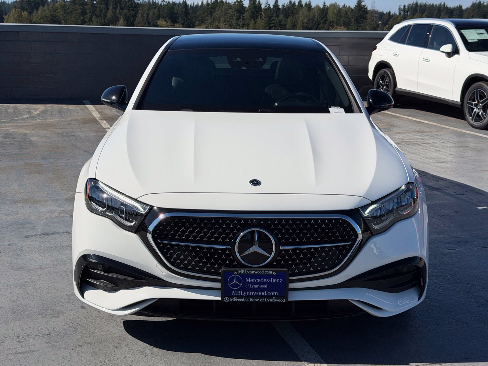 Used 2026 Mercedes-Benz E 350 4MATIC Sedan image 2