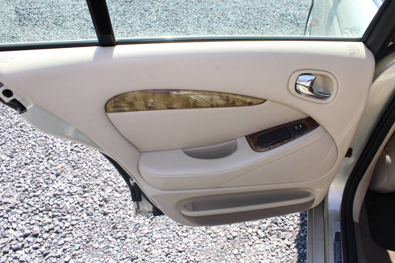 Used 2006 Jaguar S-TYPE 3.0 image 22