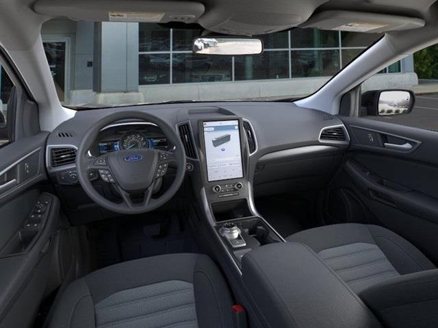 New 2024 Ford Edge SE w/ Black Appearance Package image 9