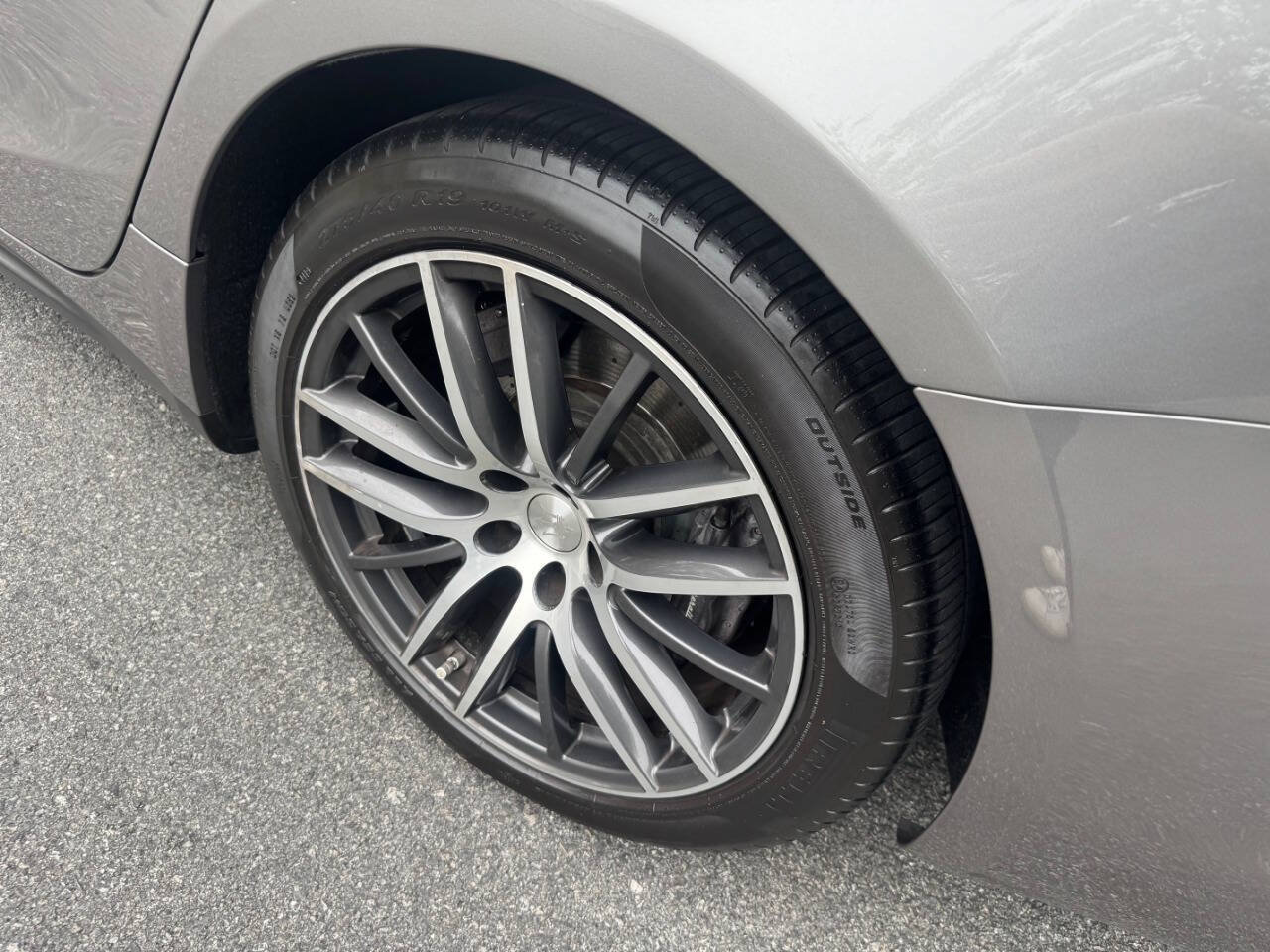 Used 2019 Maserati Ghibli S RWD image 6