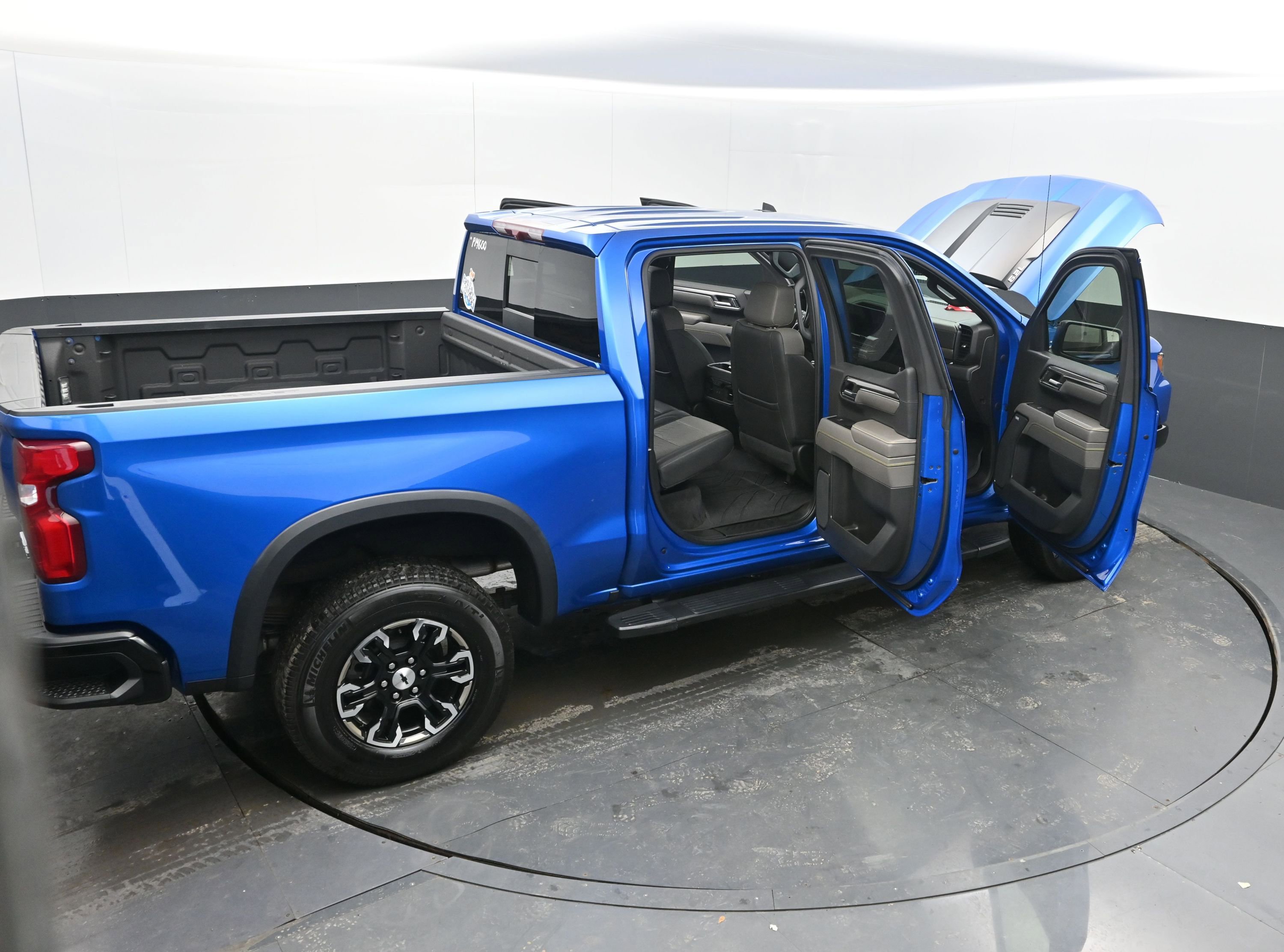 Used 2022 Chevrolet Silverado 1500 ZR2 image 46