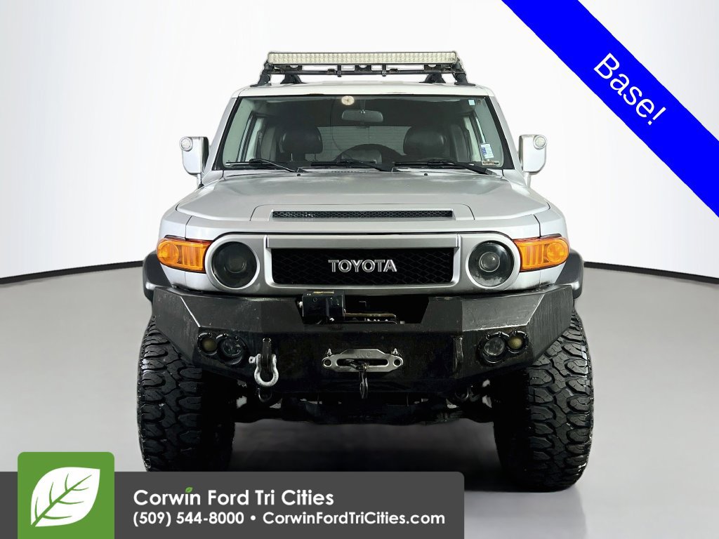 Used 2007 Toyota FJ Cruiser 4WD w/ Upgrade Pkg 1 image 3