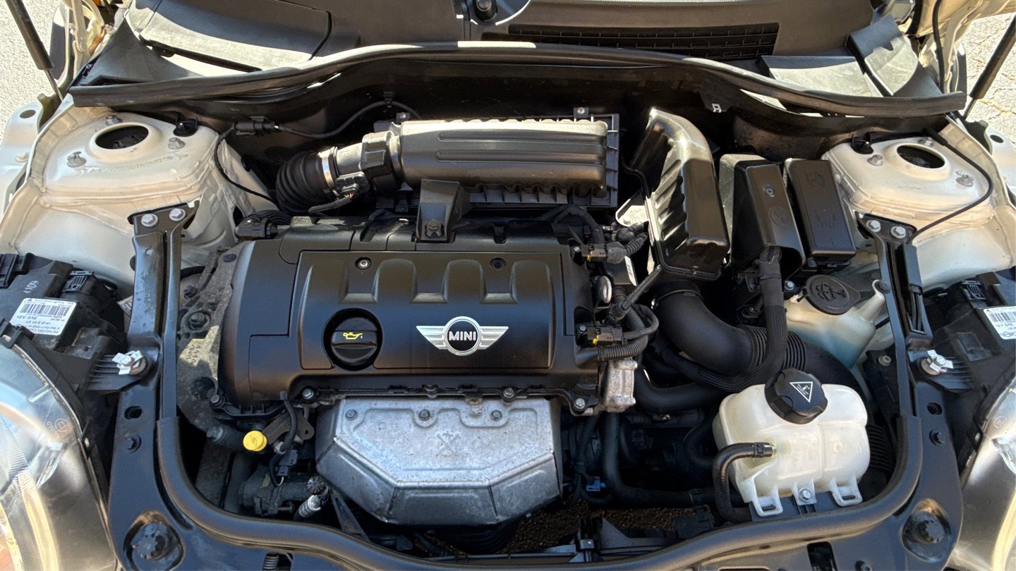 Used 2013 MINI Cooper Hardtop image 9