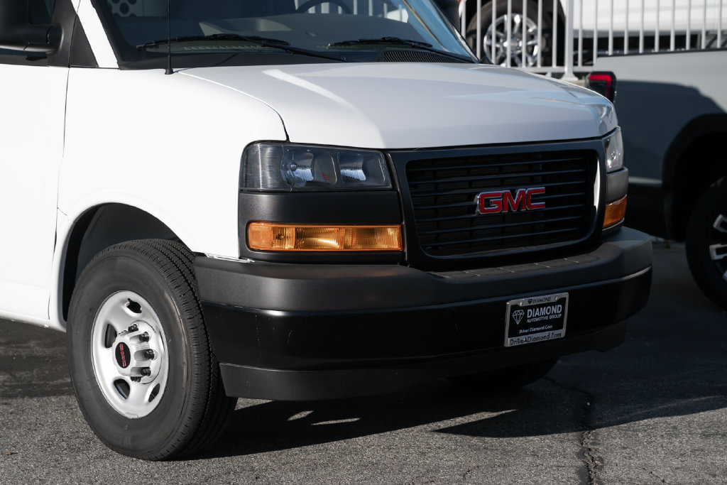 New 2025 GMC Savana 2500 Extended w/ Driver Convenience Package RWD image 9
