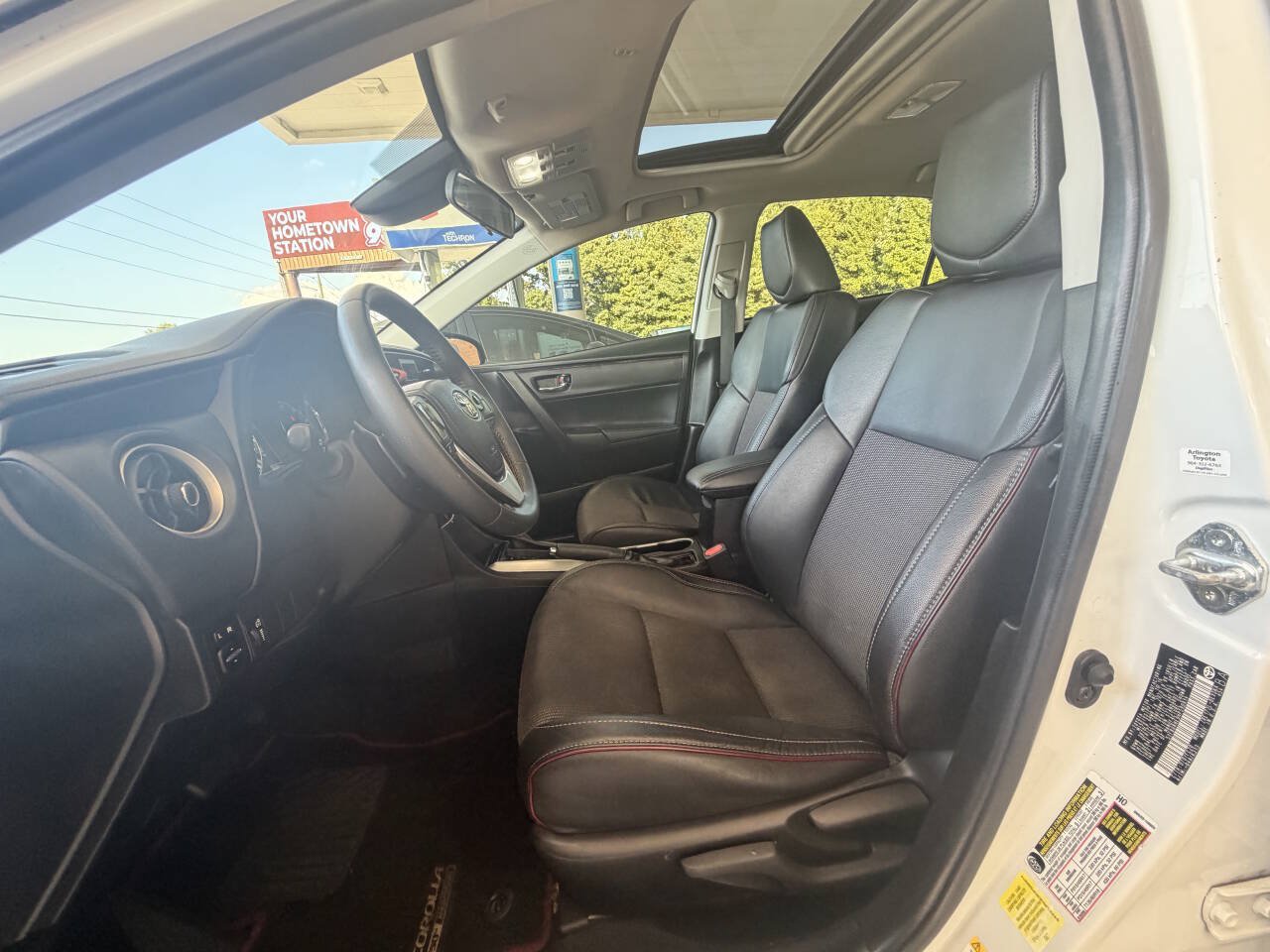 Used 2017 Toyota Corolla SE 50th Anniversary FWD image 4