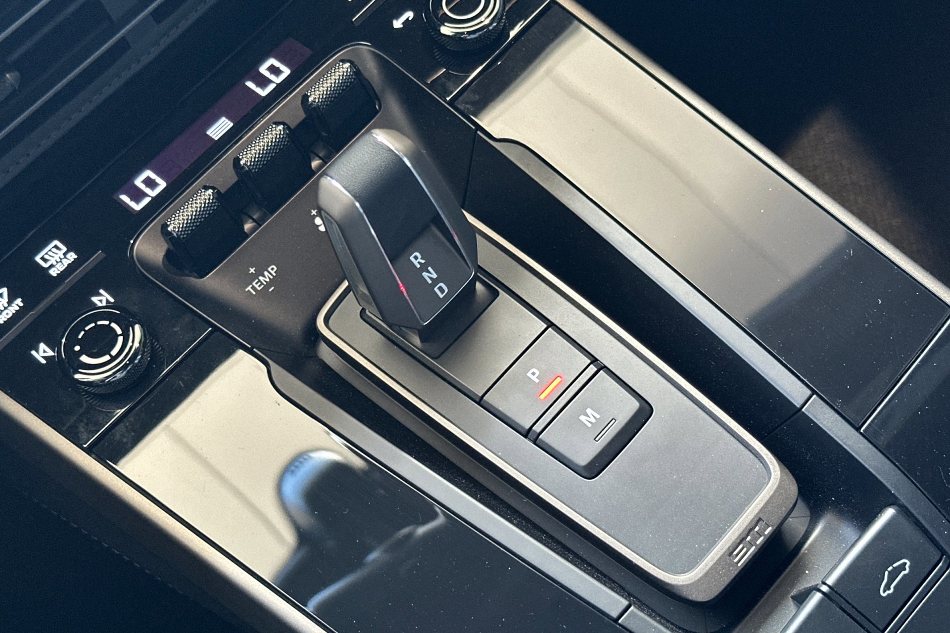 Certified 2025 Porsche 911 Turbo S image 27