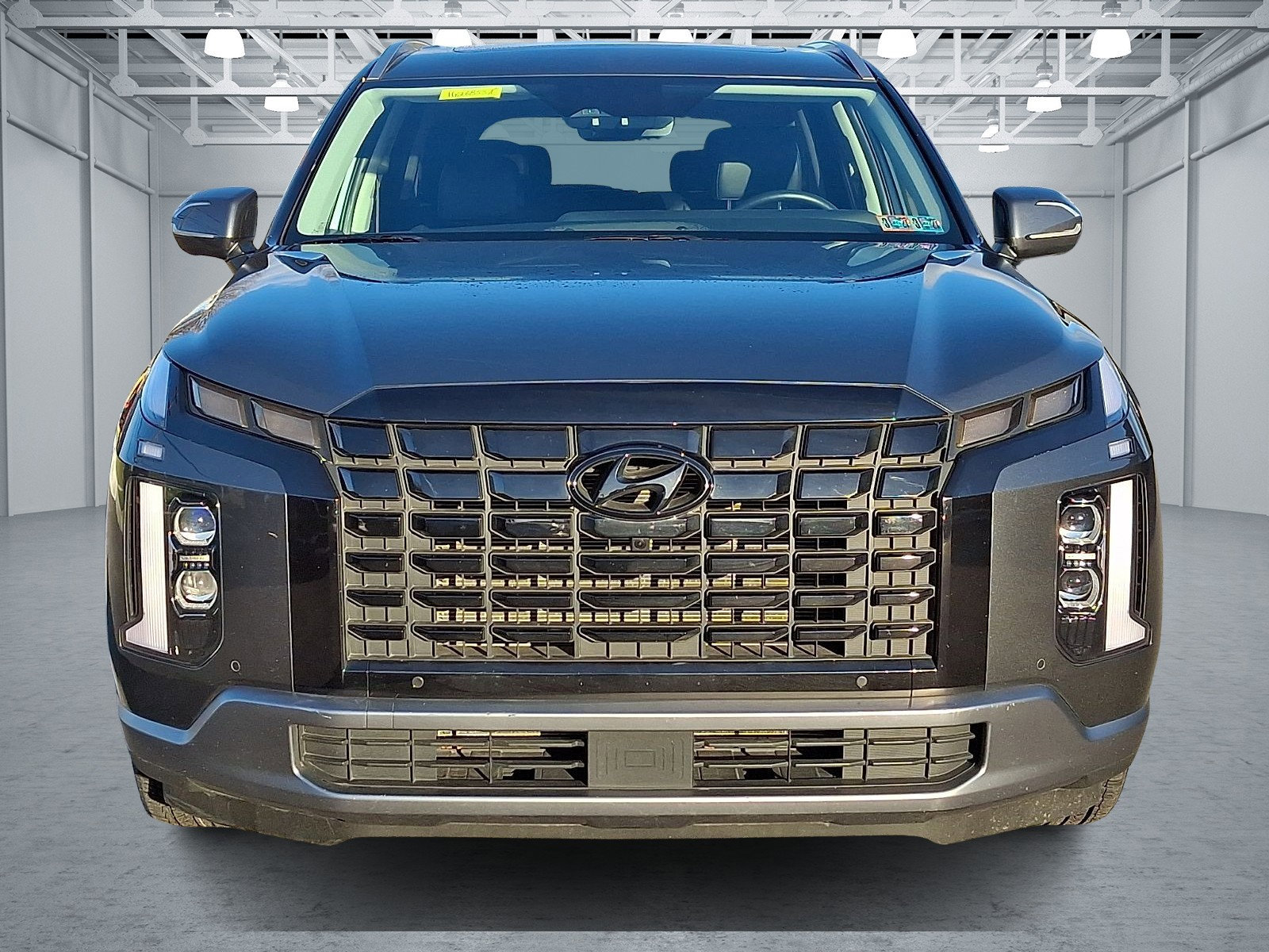 Used 2023 Hyundai Palisade SEL w/ Premium Package image 2