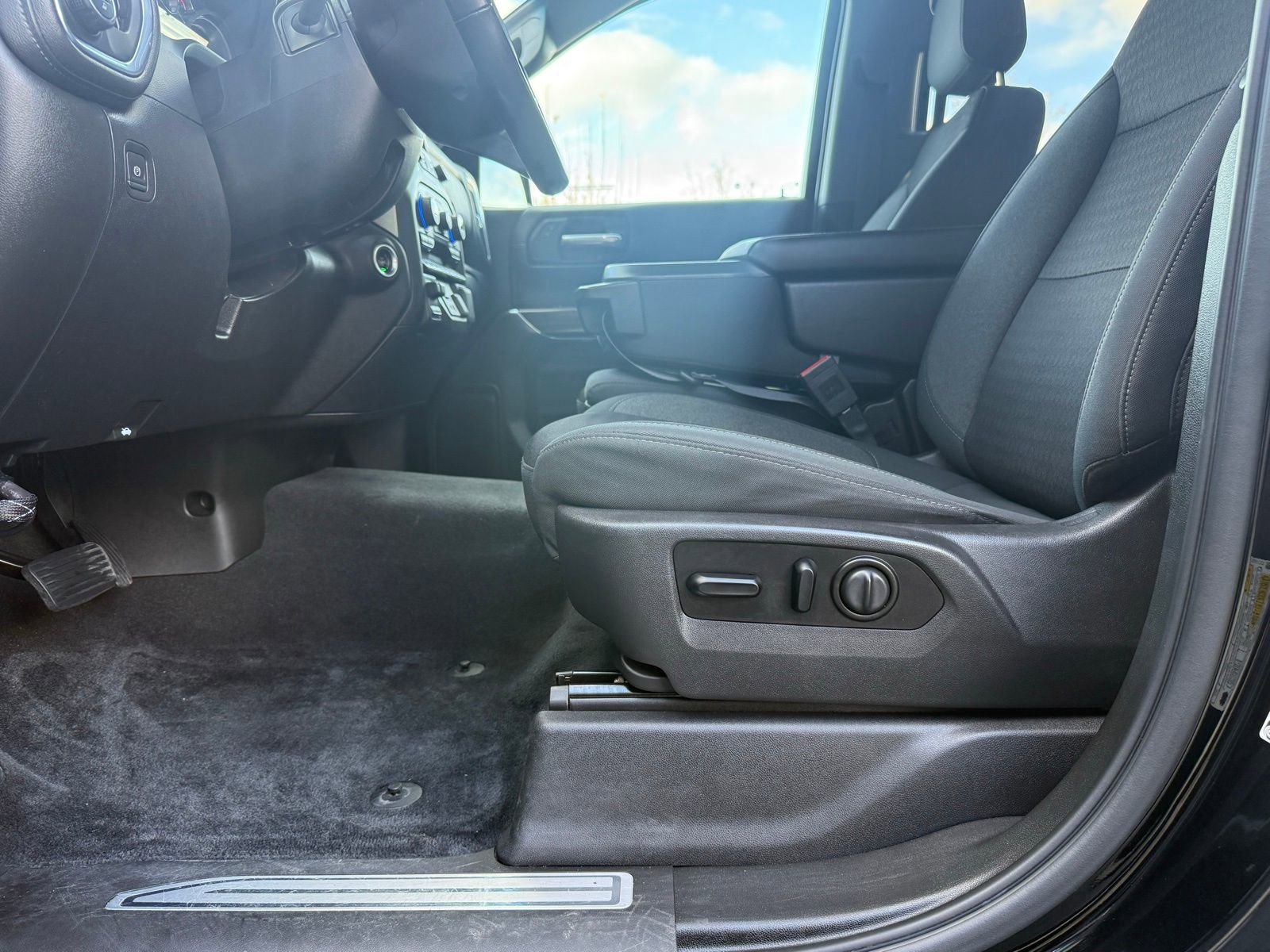 Used 2020 Chevrolet Silverado 1500 LT w/ True North Edition image 11