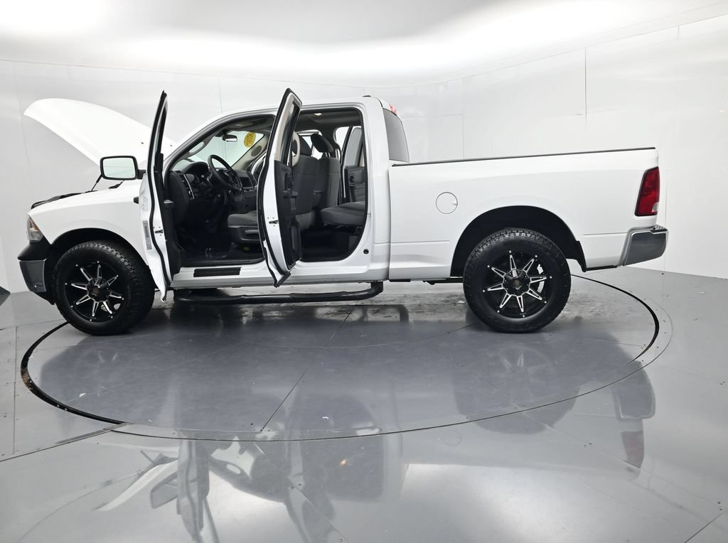 Used 2018 RAM 1500 ST w/ SXT Appearance Group AWD/4WD image 54