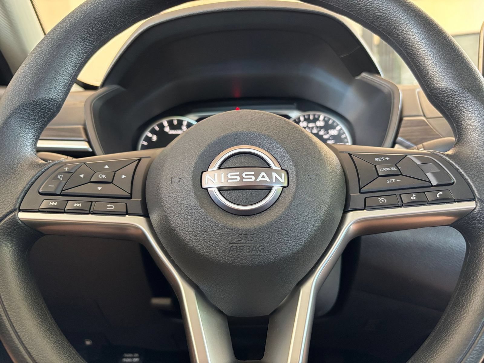 Used 2026 Nissan Altima 2.5 SV FWD image 23