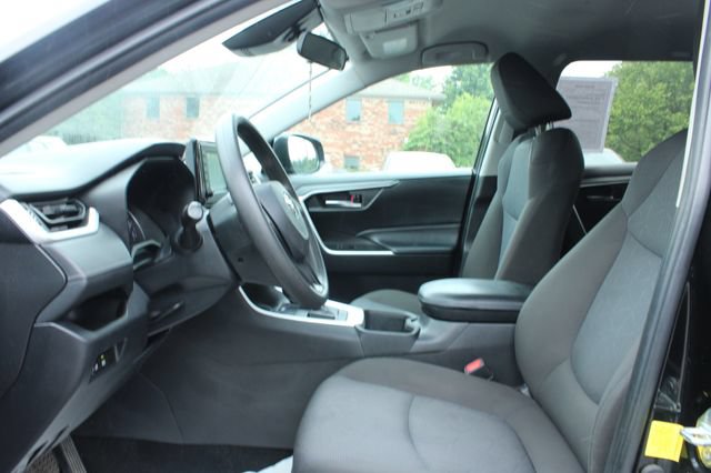 Used 2022 Toyota RAV4 XLE FWD image 12