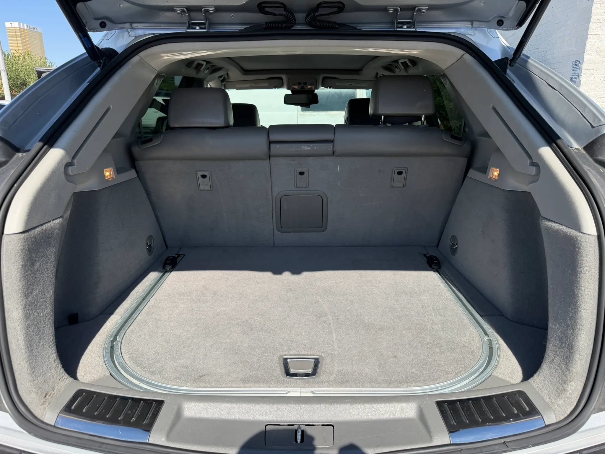 Used 2011 Cadillac SRX Luxury FWD image 30