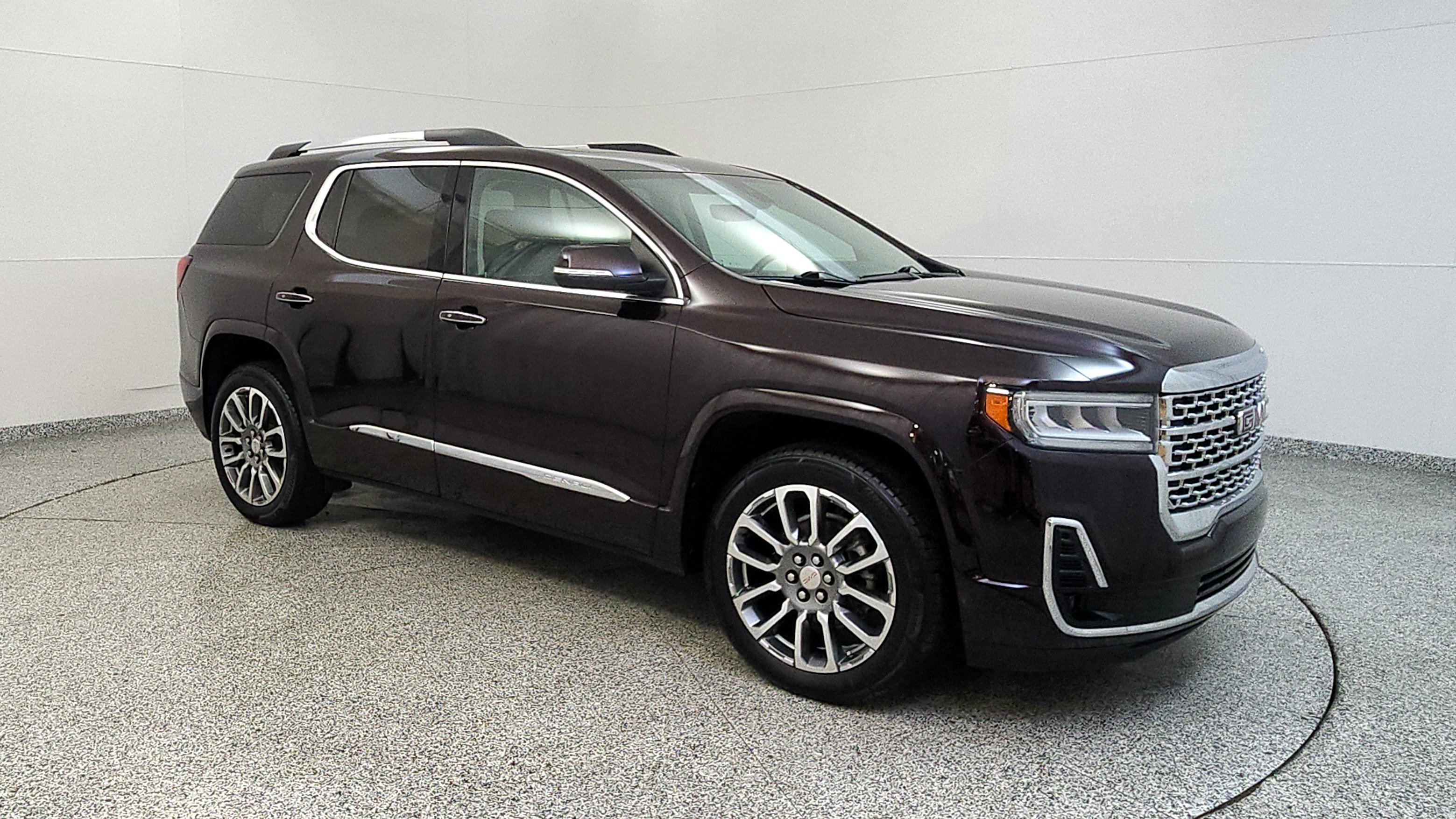 Used 2021 GMC Acadia Denali w/ Denali Ultimate Package AWD/4WD image 7