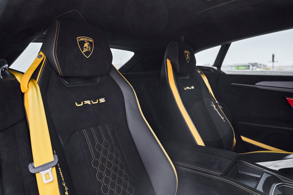 Used 2024 Lamborghini Urus Performante AWD/4WD image 54