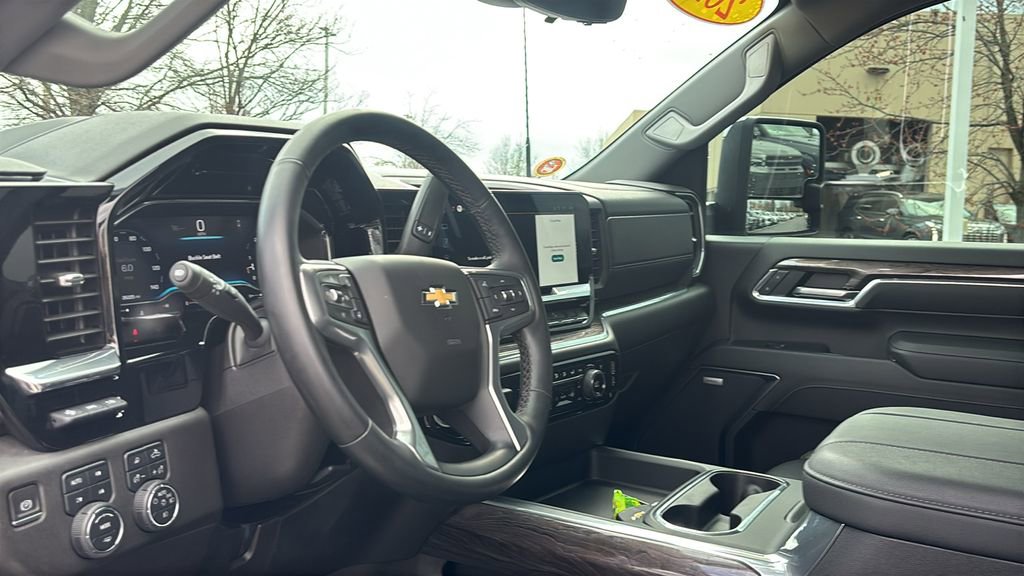 Used 2024 Chevrolet Silverado 3500 LTZ w/ LTZ Plus Package image 23