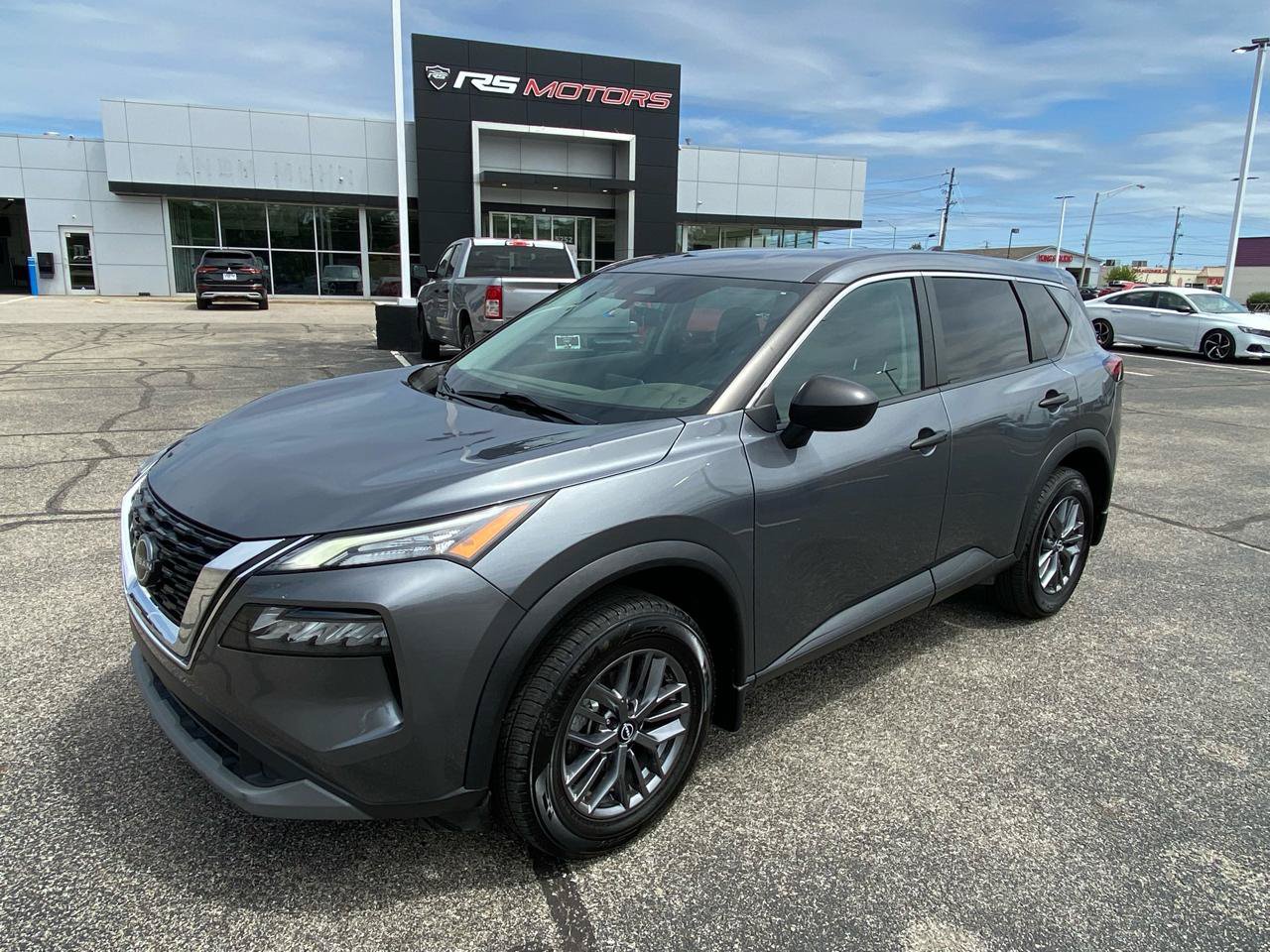 Used 2022 Nissan Rogue S AWD/4WD image 5