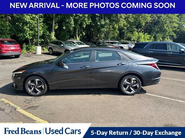 Used 2023 Hyundai Elantra SEL w/ Convenience Package FWD image 6