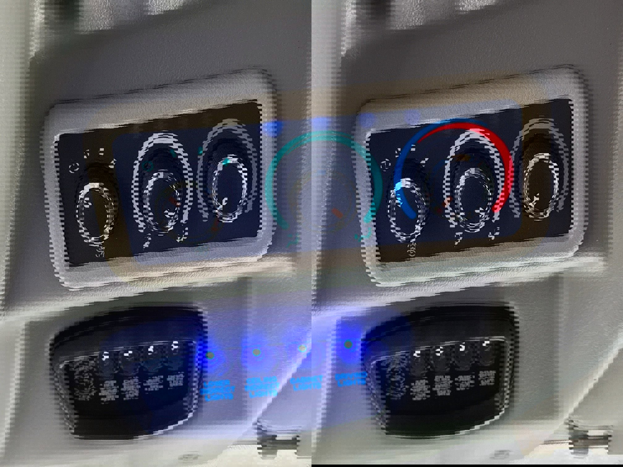 Used 2016 Chevrolet Express 2500 image 35