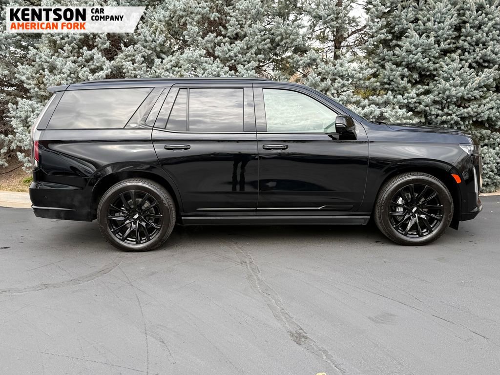 Used 2024 Cadillac Escalade Sport Platinum w/ LPO, ONYX Package image 11