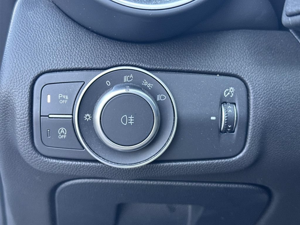 Used 2024 Alfa Romeo Giulia Ti AWD/4WD image 29