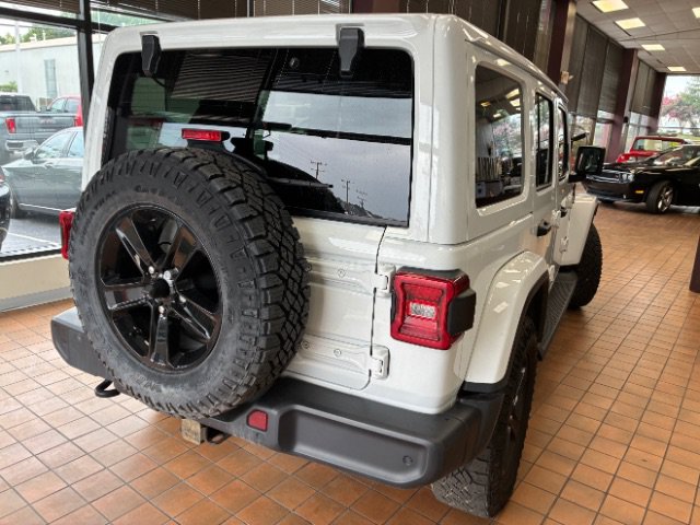 Used 2021 Jeep Wrangler Unlimited Sahara AWD/4WD image 28
