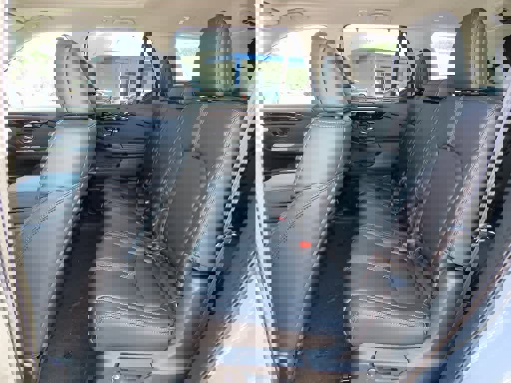 New 2025 Honda Pilot Touring image 13