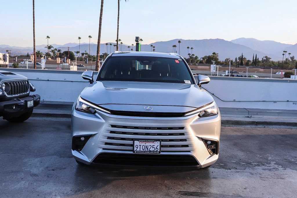 Used 2025 Lexus TX 350 AWD w/ Technology Package image 3