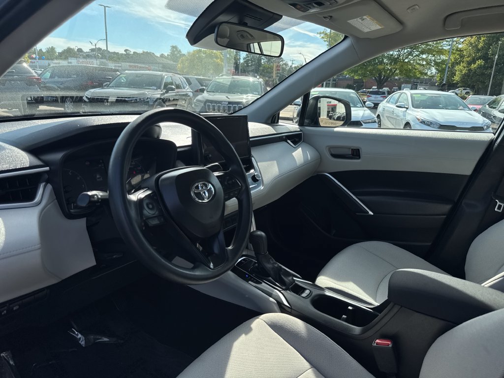 Used 2025 Toyota Corolla Cross L AWD/4WD image 14