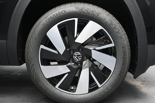 New 2026 Volkswagen Atlas Cross Sport SE AWD/4WD image 10