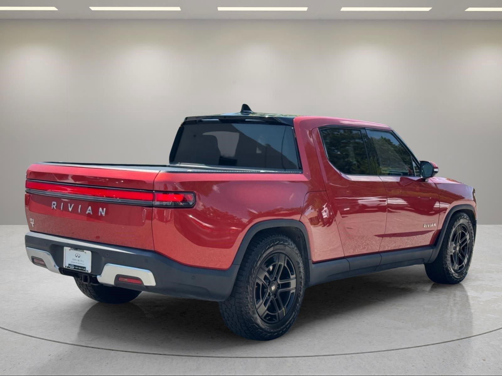 Used 2022 Rivian R1T Adventure AWD/4WD image 5
