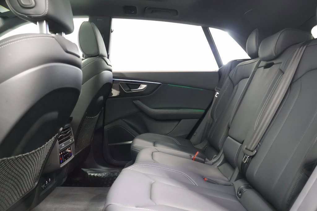 Certified 2025 Audi Q8 Prestige image 27