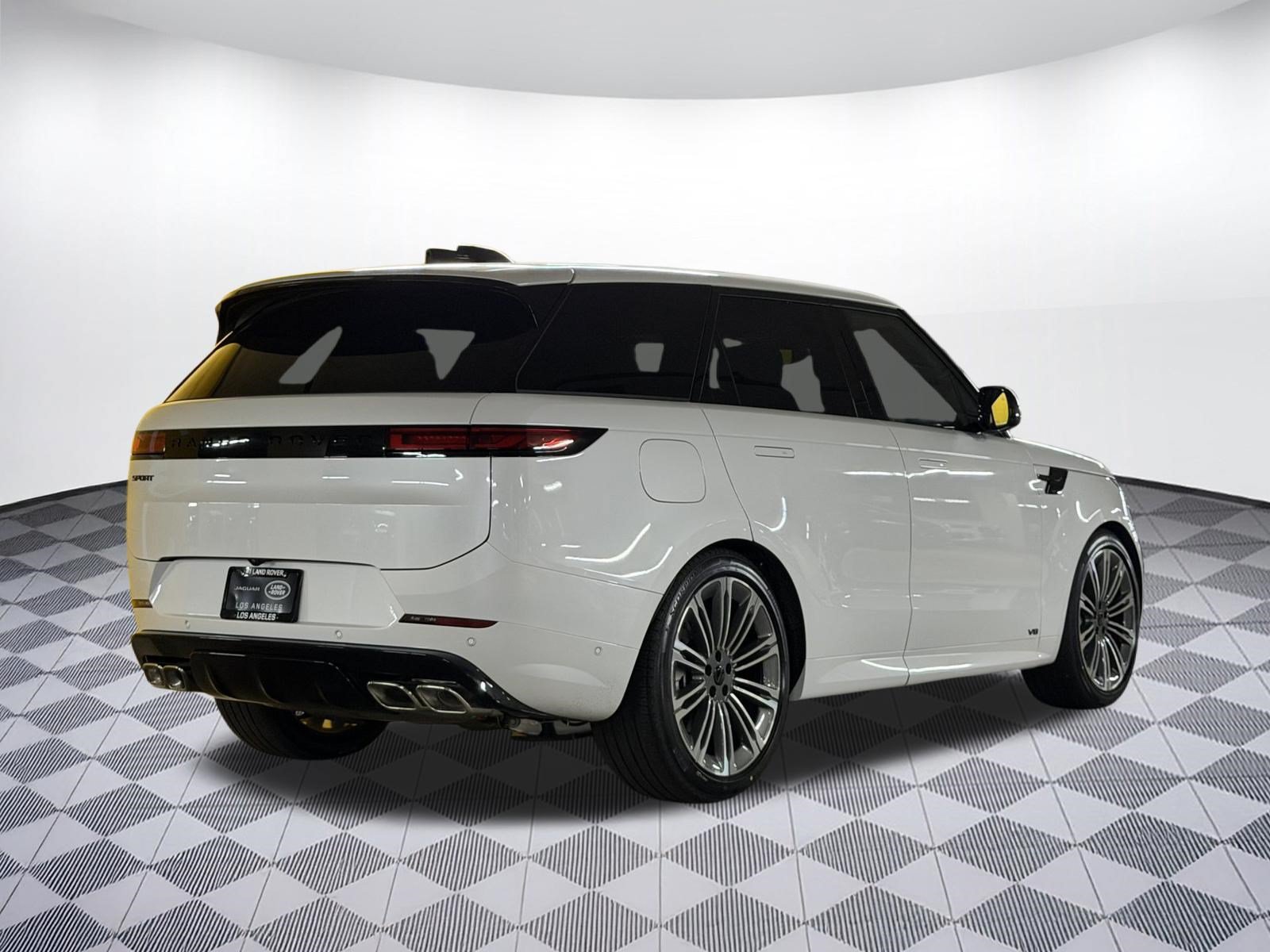 New 2026 Land Rover Range Rover Sport Dynamic SE AWD/4WD image 8
