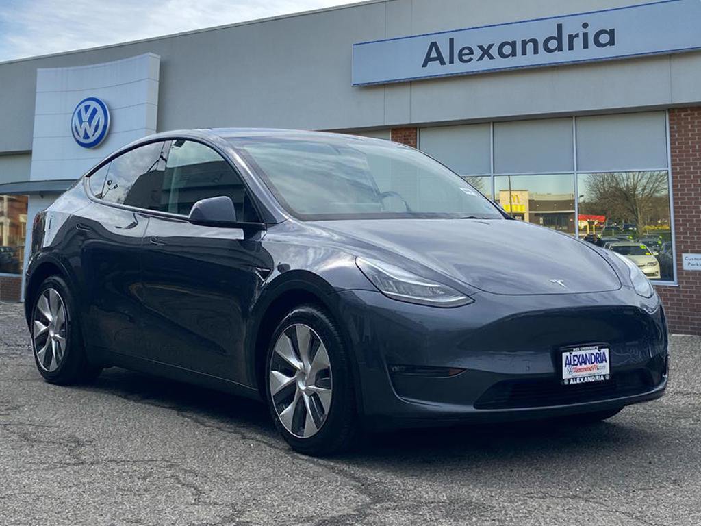 Used 2022 Tesla Model Y Long Range image 1