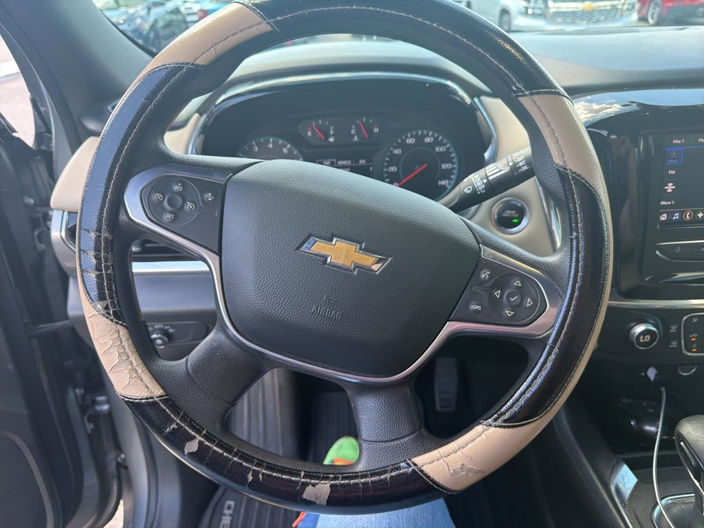 Used 2023 Chevrolet Traverse LS FWD image 18