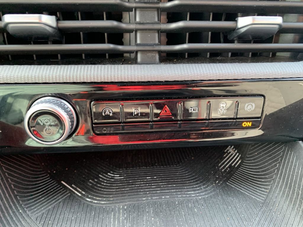 Used 2025 Ford Explorer ST-Line w/ ST-Line Street Pack image 26