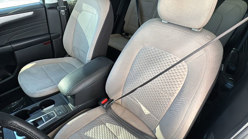 Certified 2021 Ford Escape SE w/ SE Sport Appearance Package FWD image 22