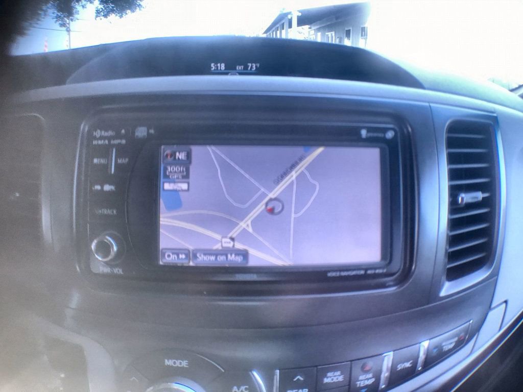 Used 2014 Toyota Sienna XLE w/ Entertainment Package image 19
