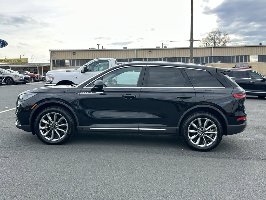 Used 2021 Lincoln Corsair AWD w/ Premium Package image 3