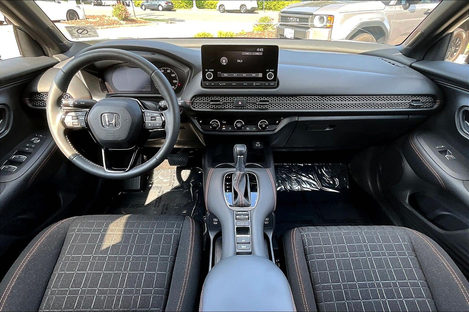 Used 2024 Honda HR-V Sport image 15