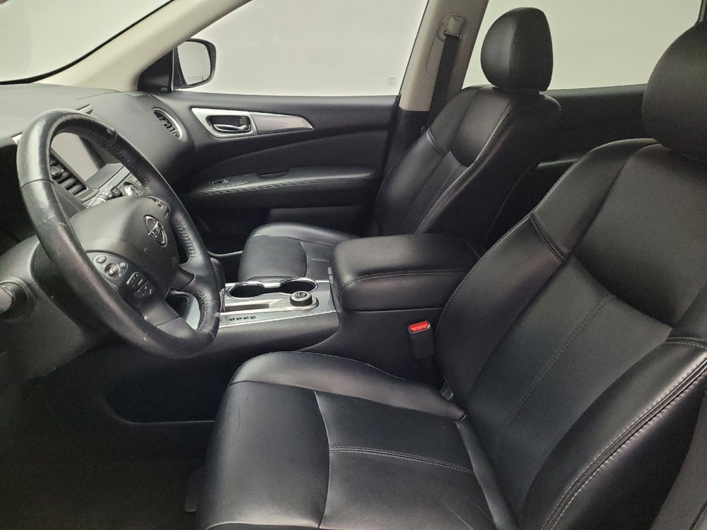 Used 2019 Nissan Pathfinder SL AWD/4WD image 17