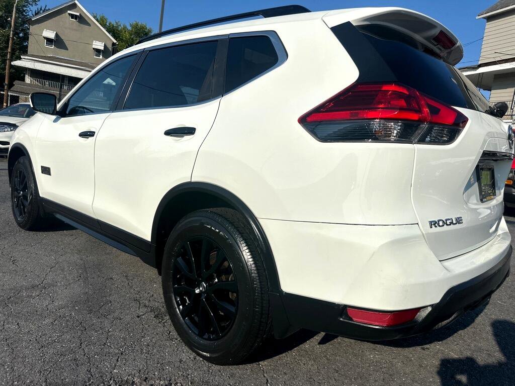 Used 2017 Nissan Rogue SV image 26